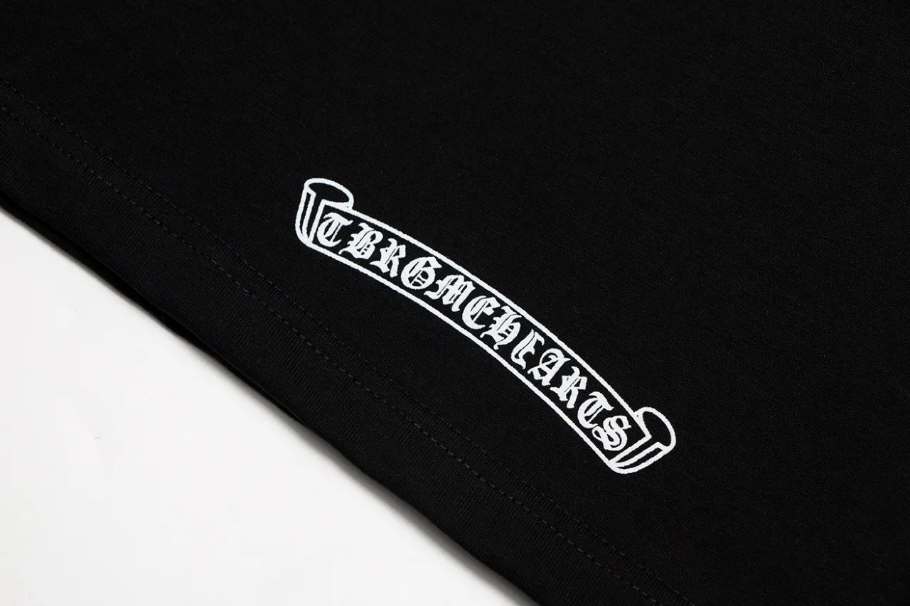 P150 Chrome Hearts Chrome Hearts Sanskrit Watch Bag Neck Letter Printed Short Sleeves Size: SMLXL Color: Black White